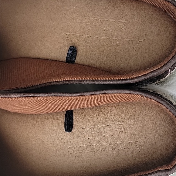 Abercrombie & Fitch Men's Slip-On Loafers. Size 10. Brown - Picture 5 of 8